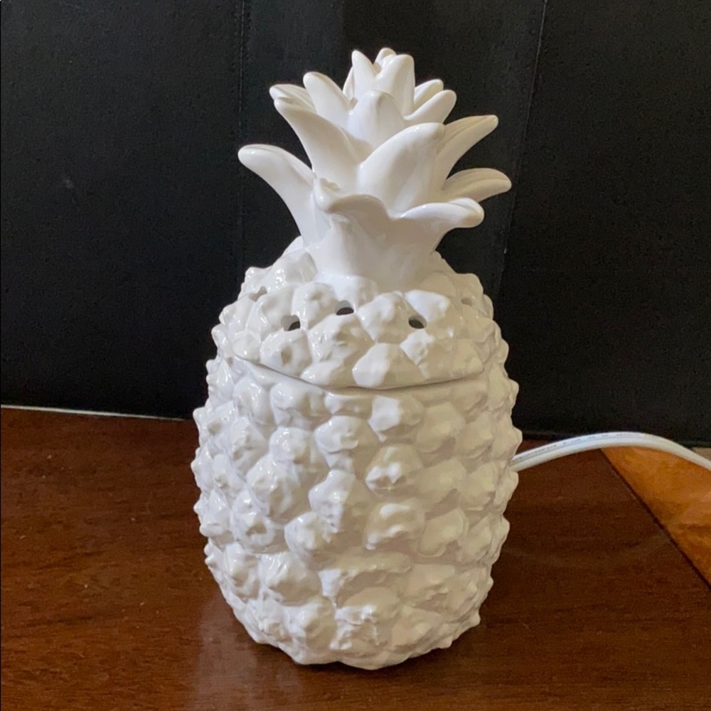 Scentsy “Southern Hospitality” Warmer